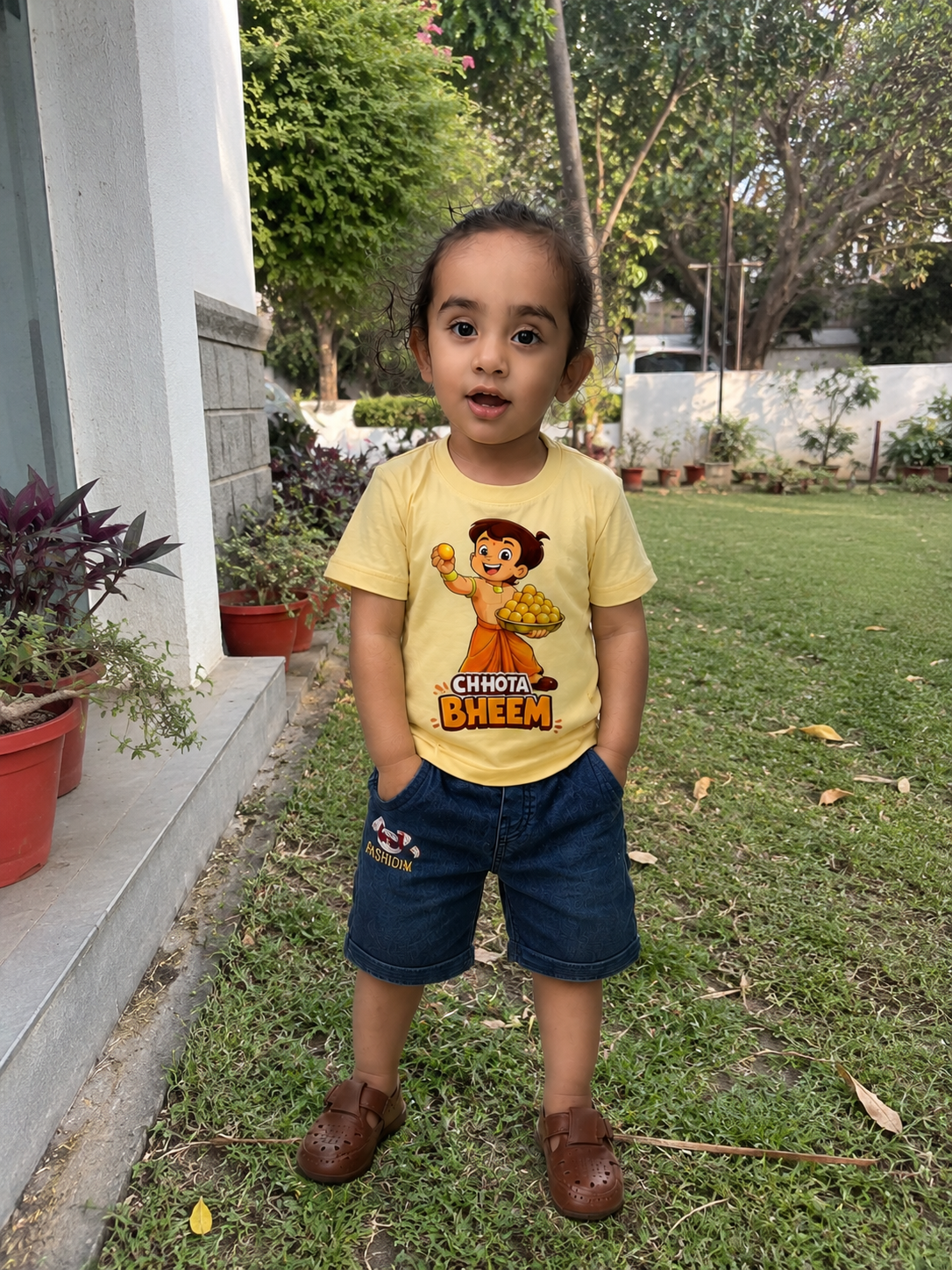 कर्म नायकाः Chhota Bheem - Boy's Crew Neck T-Shirt
